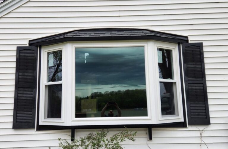 Why Get Replacement Windows in the Winter?