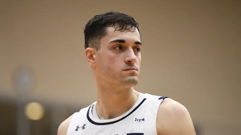 John Poulakidas makes NBA debut in Mavericks loss at Charlotte