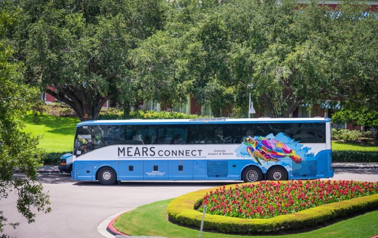 Comfortable Transportation Between Orlando International Airport and Disney Destinations