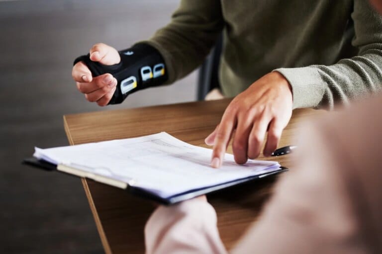 How to Manage Finances While Waiting for a Settlement