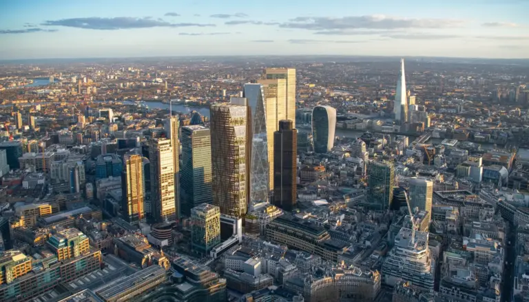 Expanding a US Small Business to the UK: The Tech and Compliance Checklist (2026)