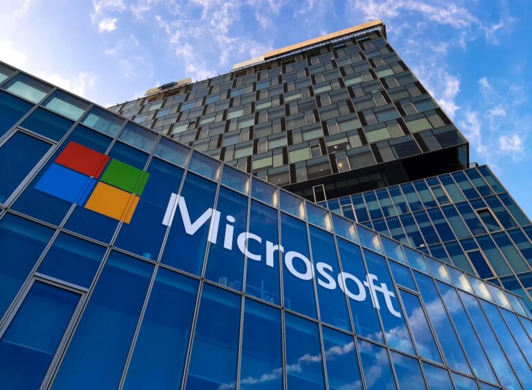 Microsoft Exits Nscale UK Data Centre Deal Amid Grid Delays